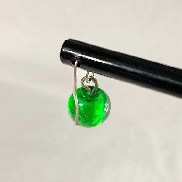 Minimalist Green Glass Bead Earrings Simple Dainty Silver Tone Drop Jewelry Gift - Picture 5 of 5
